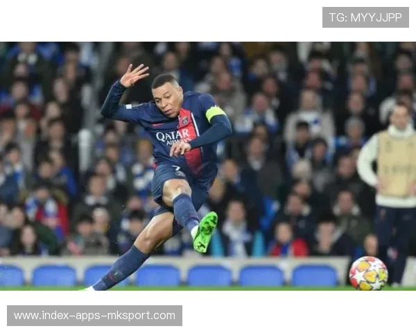 巴黎圣日耳曼合练中姆巴佩高速突破再现极限速度